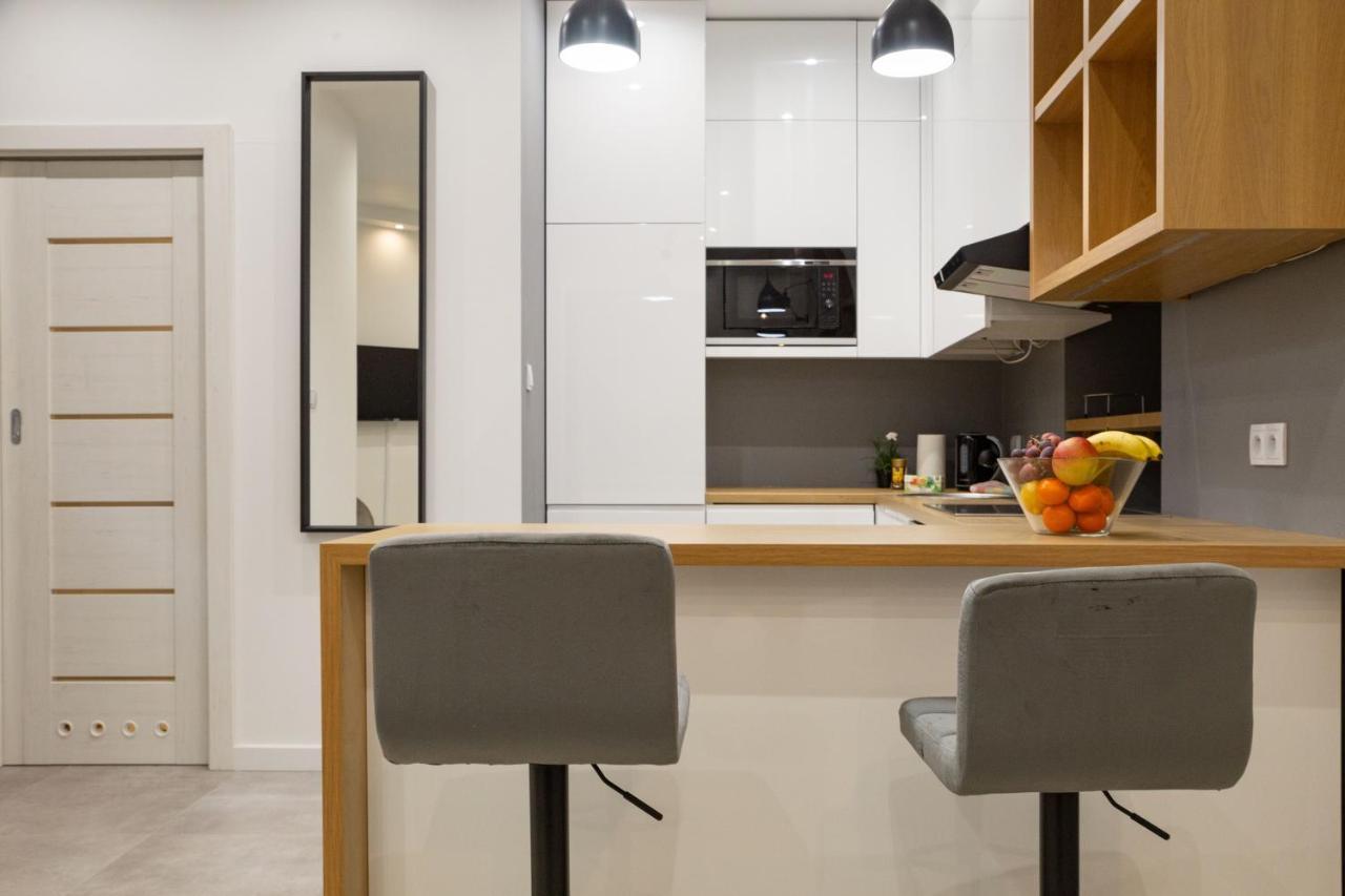 Shy But Shining! Lovely, Stylish & Fully Equipped. Apartman Krakkó Kültér fotó